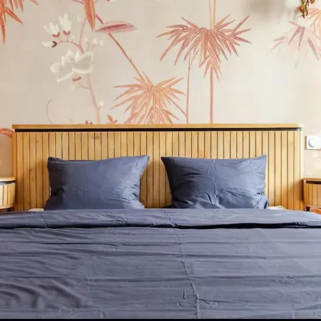 Very Chic Next To Trocadero And Eiffel Tower * 파리