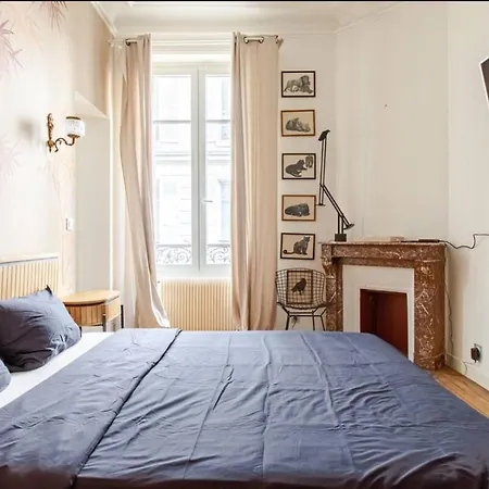 Very Chic Next To Trocadero And Eiffel Tower Apartment